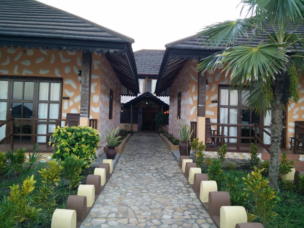 Arabian Nights Hotel ปาเยอ ภายนอก รูปภาพ