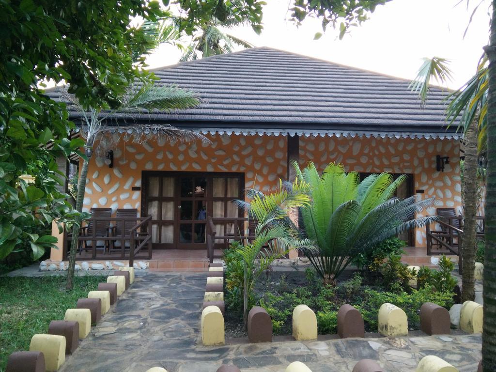 Arabian Nights Hotel ปาเยอ ภายนอก รูปภาพ
