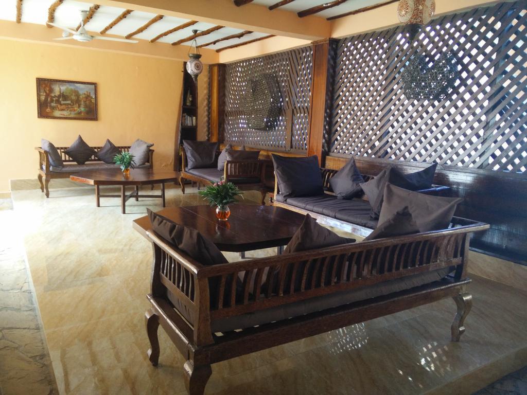 Arabian Nights Hotel ปาเยอ ภายนอก รูปภาพ